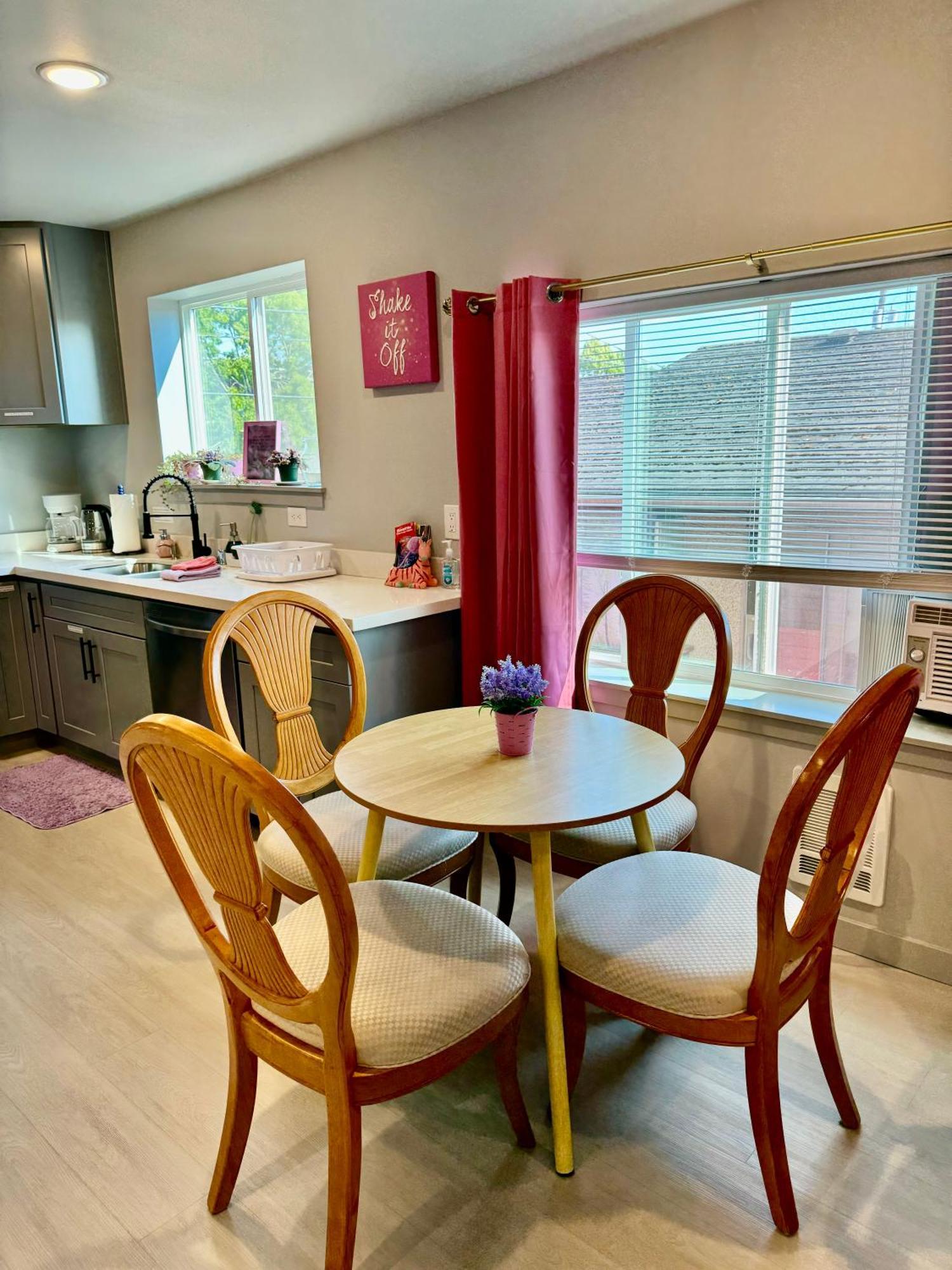 1 Bd Apt With 2 Extra Sofa Beds 13 Mins To Seatac Airport Seattle Exteriör bild