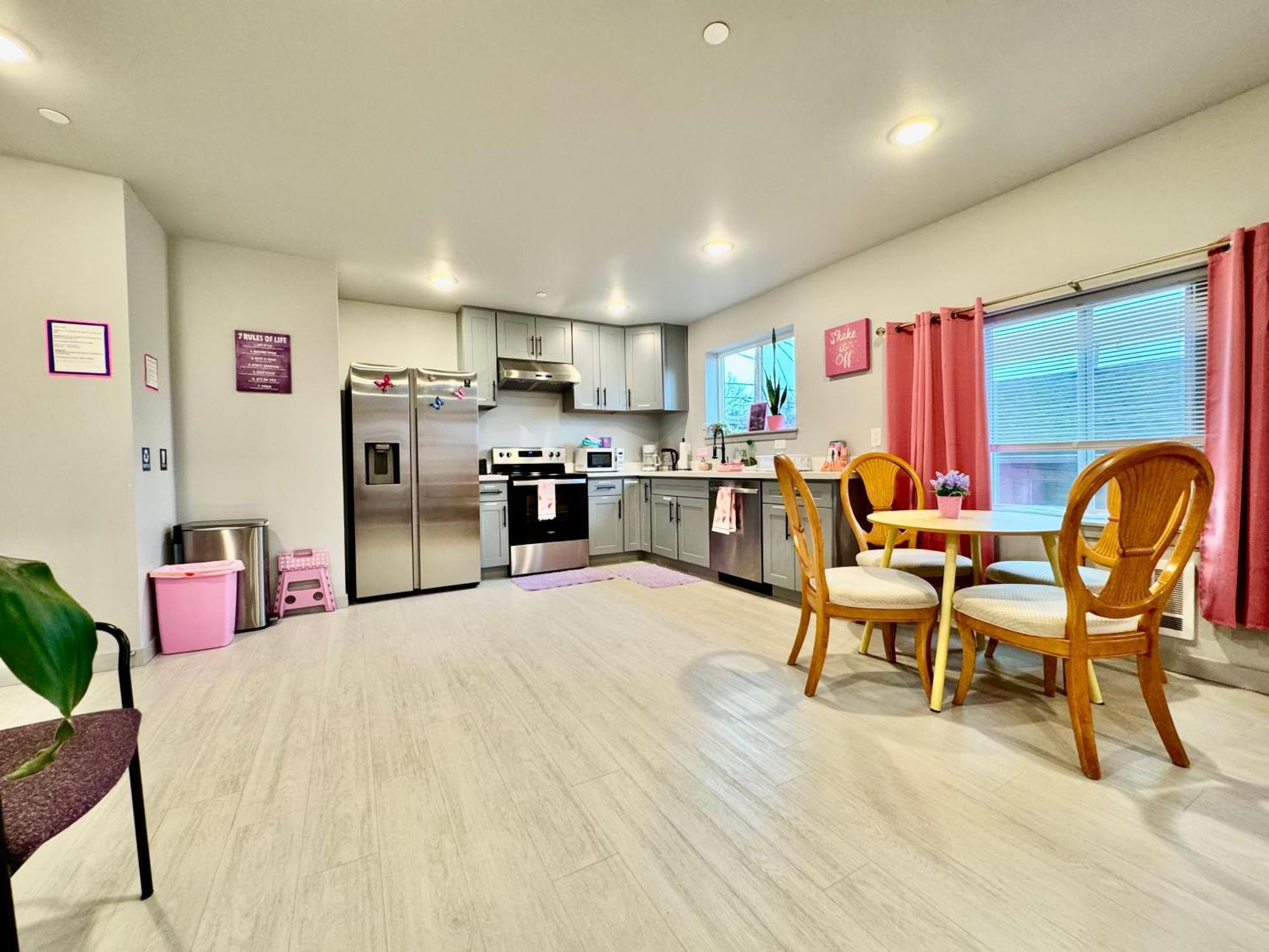 1 Bd Apt With 2 Extra Sofa Beds 13 Mins To Seatac Airport Seattle Exteriör bild