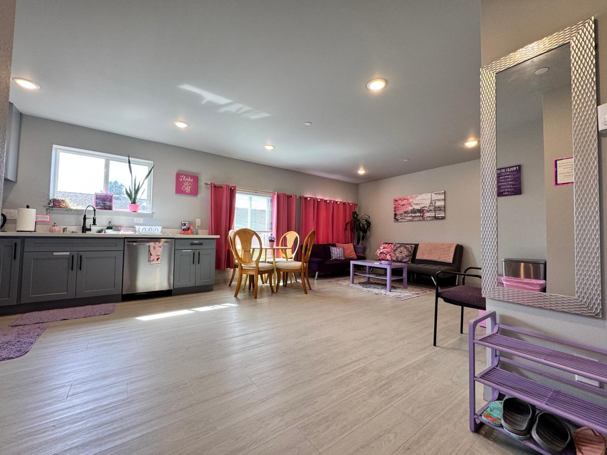 1 Bd Apt With 2 Extra Sofa Beds 13 Mins To Seatac Airport Seattle Exteriör bild